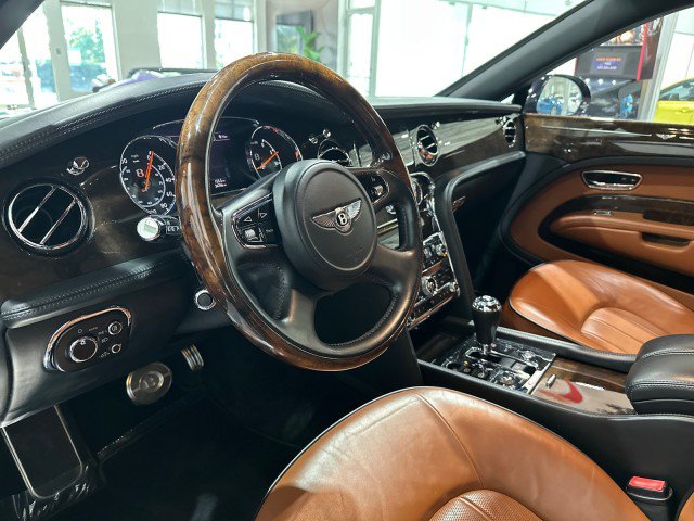 Used 2011 Bentley Mulsanne RWD image 4