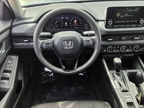 Used 2025 Honda Accord SE image 12