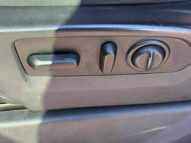 Used 2021 Chevrolet Silverado 1500 LT w/ Convenience Package II RWD image 7