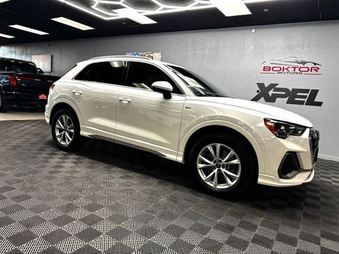 Used 2022 Audi Q3 2.0T Premium w/ Convenience Package AWD/4WD image 2