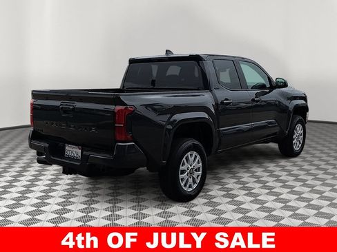 Used 2025 Toyota Tacoma SR5 AWD/4WD image 3