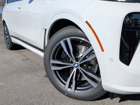 New 2026 BMW X7 xDrive40i w/ M Sport Package image 3