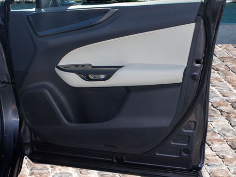 Used 2024 Lexus NX 250 FWD w/ Premium Package image 13