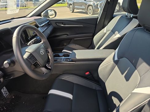 Certified 2026 Toyota Camry SE w/ Convenience Package FWD image 6