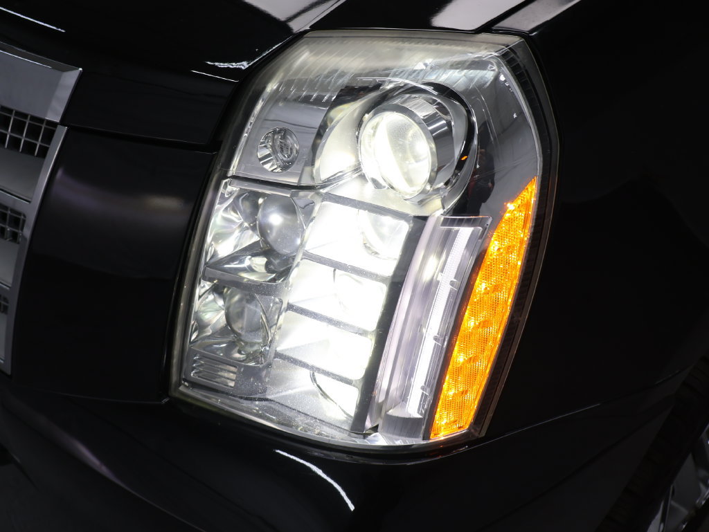 Used 2013 Cadillac Escalade ESV Platinum RWD image 30