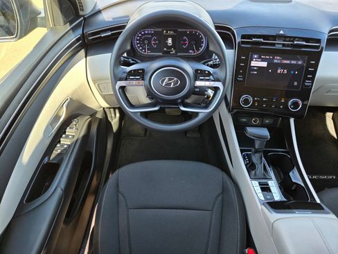 Used 2023 Hyundai Tucson SE AWD/4WD image 16