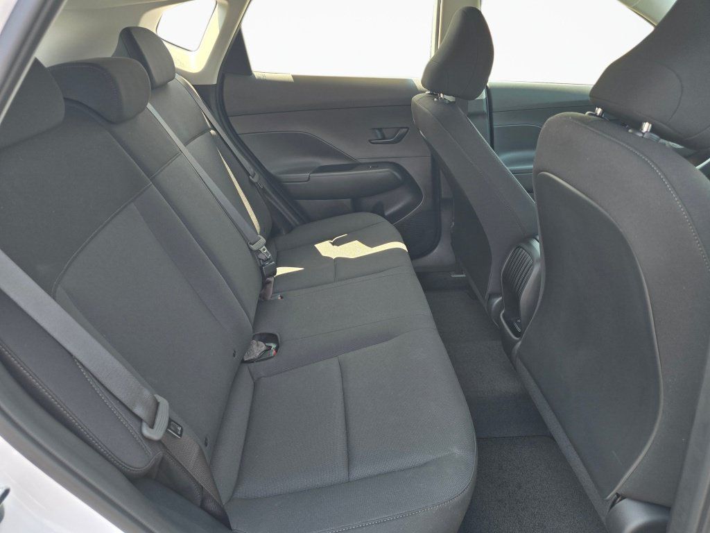 New 2027 Hyundai Kona SE AWD/4WD image 38