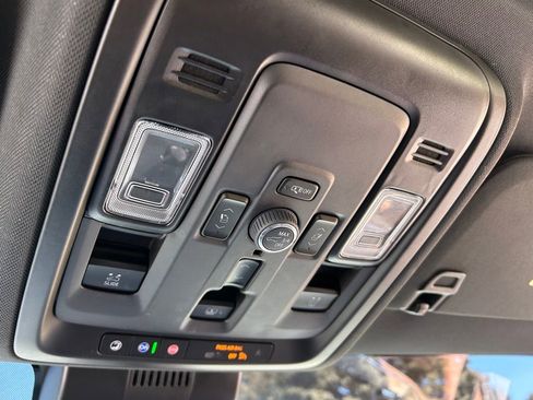 Certified 2025 Chevrolet Suburban High Country image 68