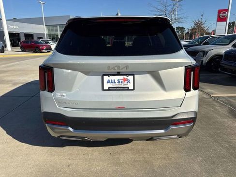 New 2026 Kia Sorento S w/ S Panoramic Sunroof Package FWD image 7