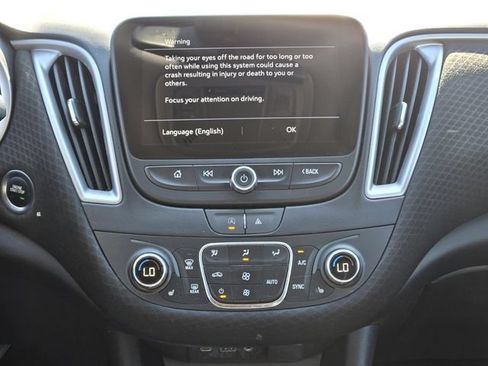 Used 2023 Chevrolet Malibu LT FWD image 17