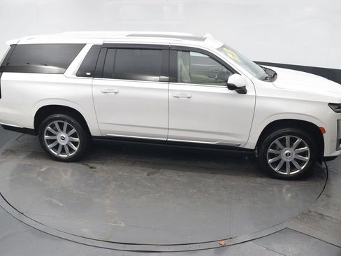 Used 2023 Cadillac Escalade ESV Premium Luxury Platinum w/ Heavy-Duty Trailer Package image 49