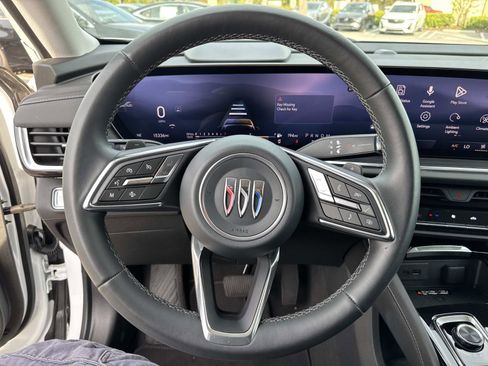 Used 2025 Buick Envision Preferred image 28