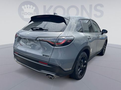 Used 2024 Honda HR-V Sport image 4