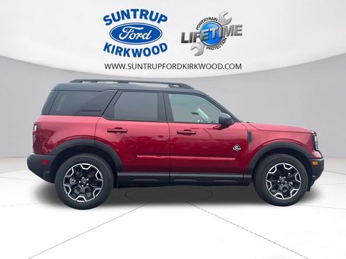 Used 2025 Ford Bronco Sport Outer Banks w/ Outer Banks Tech Package+ AWD/4WD image 8