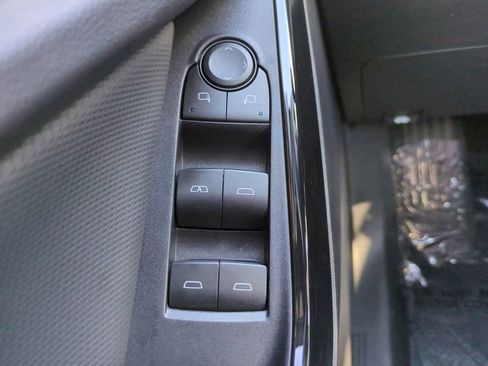 Used 2026 Chevrolet Equinox LT FWD image 23