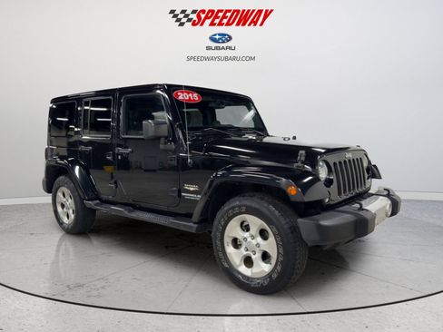 Used 2015 Jeep Wrangler Unlimited Sahara AWD/4WD image 3