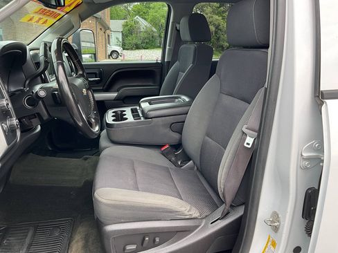 Used 2015 Chevrolet Silverado 2500 LT w/ Z71 Package, Off-Road AWD/4WD image 9
