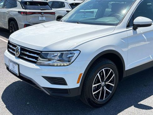 Used 2021 Volkswagen Tiguan SE w/ Panoramic Sunroof Package AWD/4WD image 20