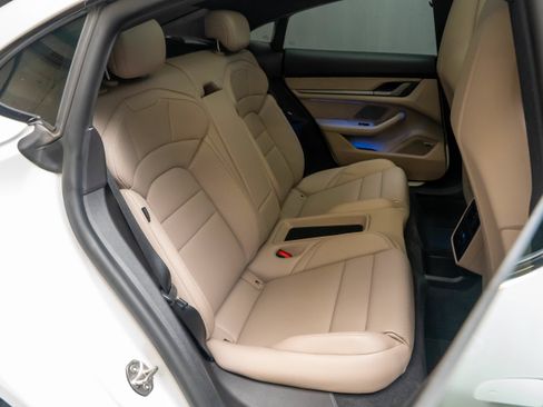 Certified 2024 Porsche Taycan 4S AWD/4WD image 32