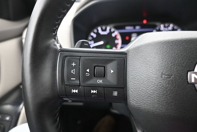 Used 2025 Nissan Rogue SV AWD/4WD image 26