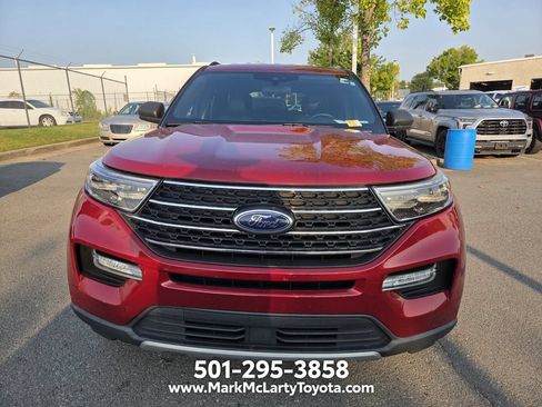 Used 2020 Ford Explorer XLT w/ Equipment Group 202A AWD/4WD image 2