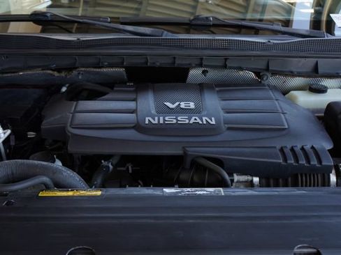 Used 2017 Nissan Titan SL RWD image 31