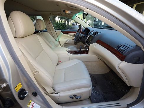 Used 2010 Lexus LS 460 w/ Luxury Value Edition image 29