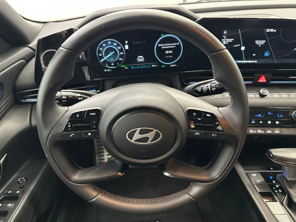 Used 2025 Hyundai Elantra SEL FWD image 19