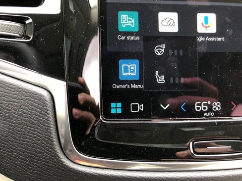 New 2025 Volvo XC90 B6 Plus w/ Protection Package Premier image 24