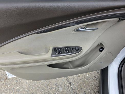 Used 2013 Chevrolet Volt Premium w/ Premium Trim Package image 9