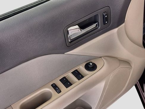 Used 2012 Ford Fusion SE FWD image 22