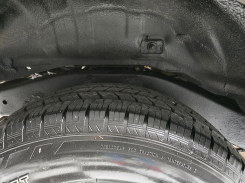 Used 2002 Isuzu Rodeo Sport RWD image 49