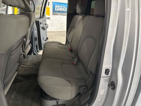 Used 2012 Nissan Frontier SV AWD/4WD image 29
