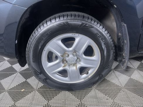 Used 2009 Toyota RAV4 2WD image 24