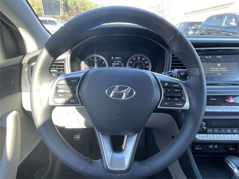 Used 2018 Hyundai Sonata Limited image 14
