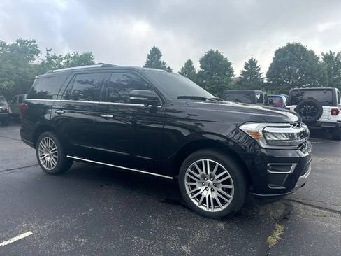 Used 2023 Ford Expedition Limited AWD/4WD image 8