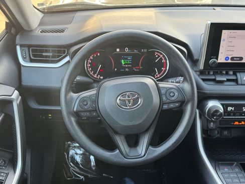 Used 2025 Toyota RAV4 XLE image 29