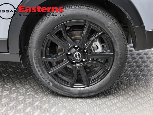 Used 2023 Nissan Kicks SR w/ SR Premium Package FWD image 8