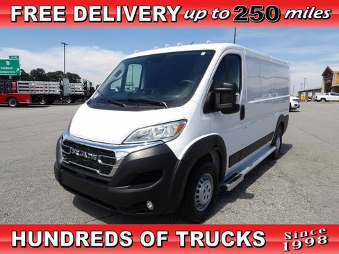 Used 2025 RAM ProMaster 2500 w/ U-Haul Equipment Group FWD image 1