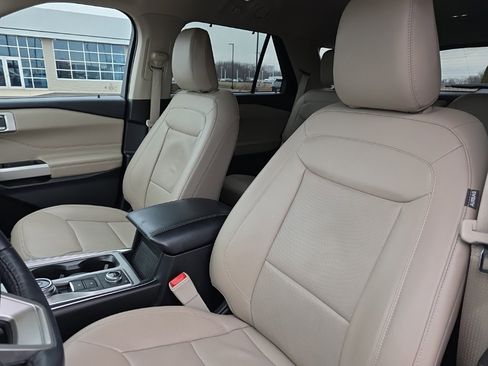 Used 2023 Ford Explorer Limited w/ Equipment Group 301A image 14