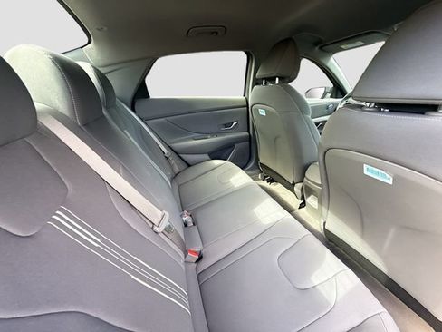 Used 2024 Hyundai Elantra SEL FWD image 26