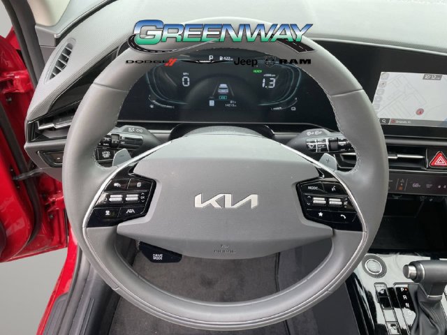 Used 2025 Kia Niro EX Touring FWD image 27