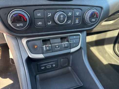 Used 2023 GMC Terrain Denali image 14