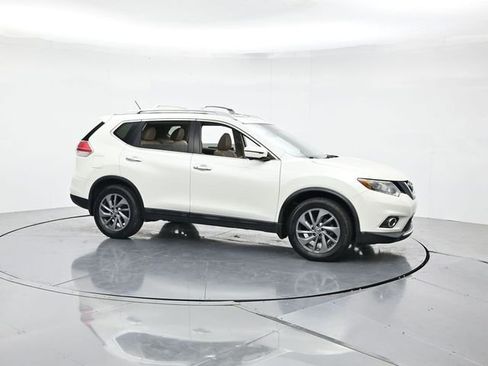 Used 2016 Nissan Rogue SL w/ SL Premium Package image 3