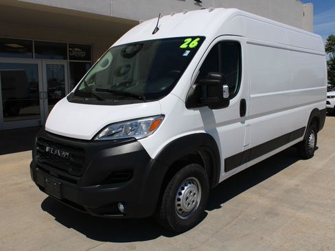 Used 2026 RAM ProMaster 2500 w/ Convenience Group FWD image 2