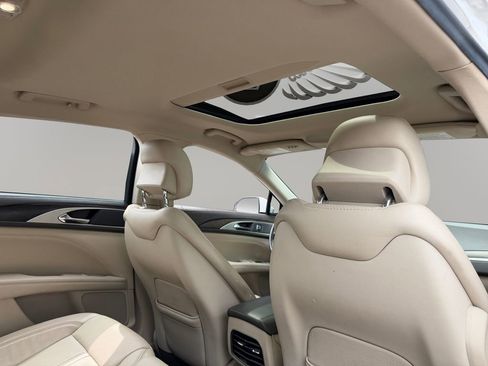 Used 2017 Lincoln MKZ Reserve image 18