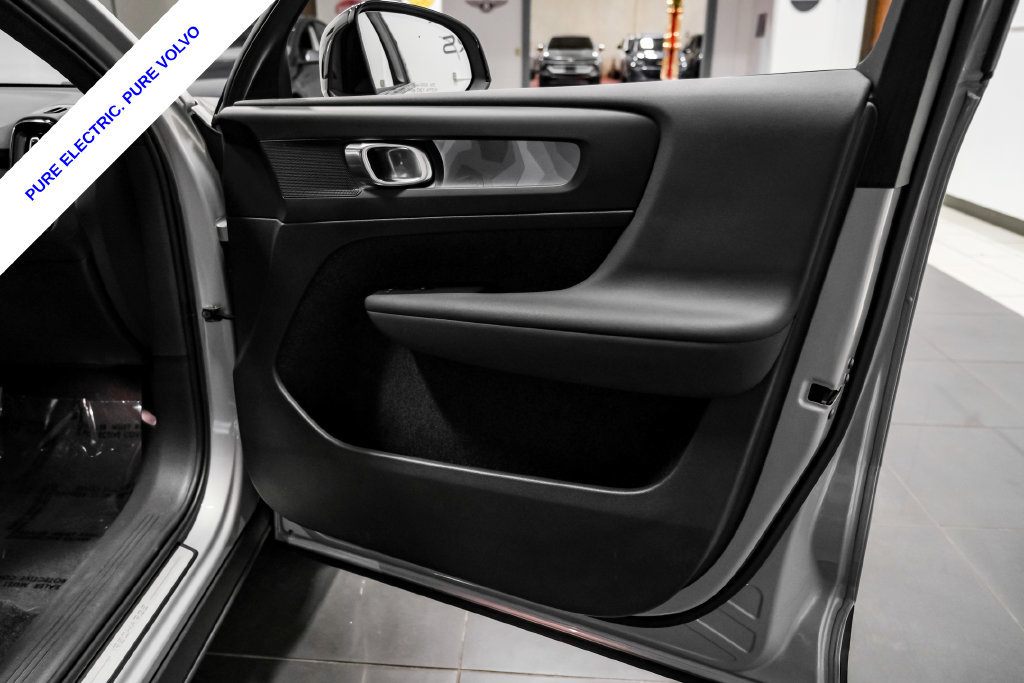 Used 2023 Volvo XC40 Recharge Plus AWD/4WD image 41