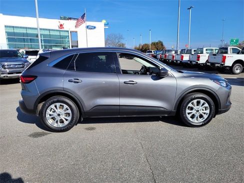 Used 2024 Ford Escape Active image 11
