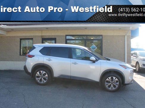 Used 2024 Chevrolet Equinox LT image 1