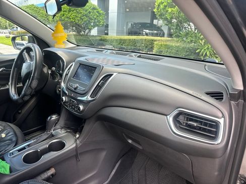 Used 2020 Chevrolet Equinox LT w/ Driver Convenience Package FWD image 14